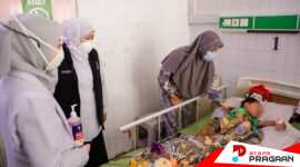 Gubernur Jatim Saat Meninjau Pasien Campak di RSUD Sumenep